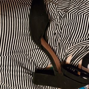 Womens heels size 11 black